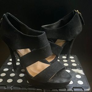 Steve Madden-Buzzer - Suede Strappy Open-toe Pump with Platform